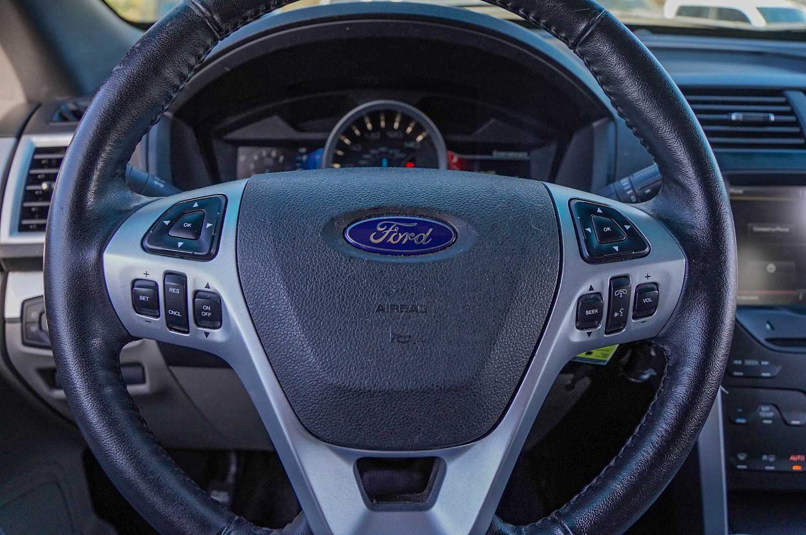 Thumbnail: 2012 Ford Explorer - 12