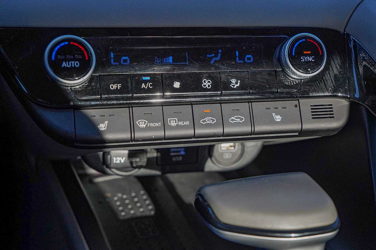 Thumbnail: 2023 Hyundai Elantra - 21