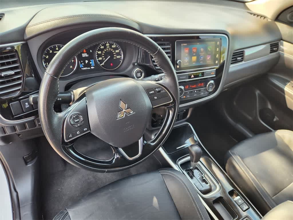 Thumbnail: 2019 Mitsubishi Outlander - 2