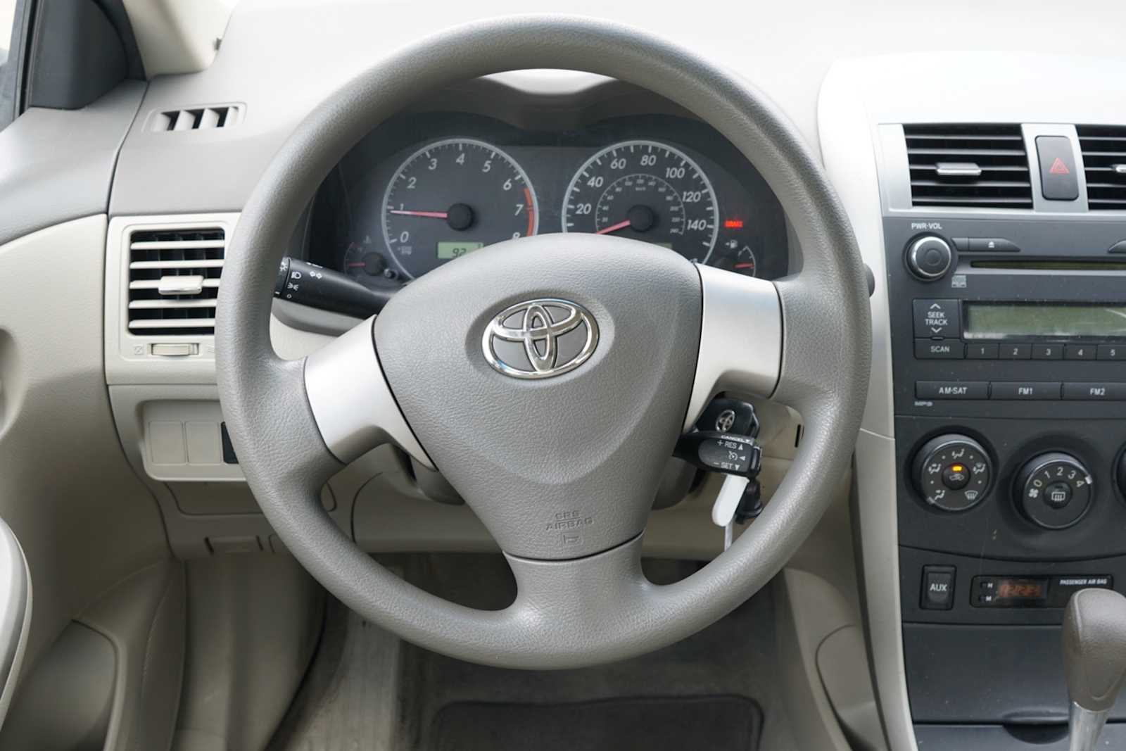 Thumbnail: 2010 Toyota Corolla - 23