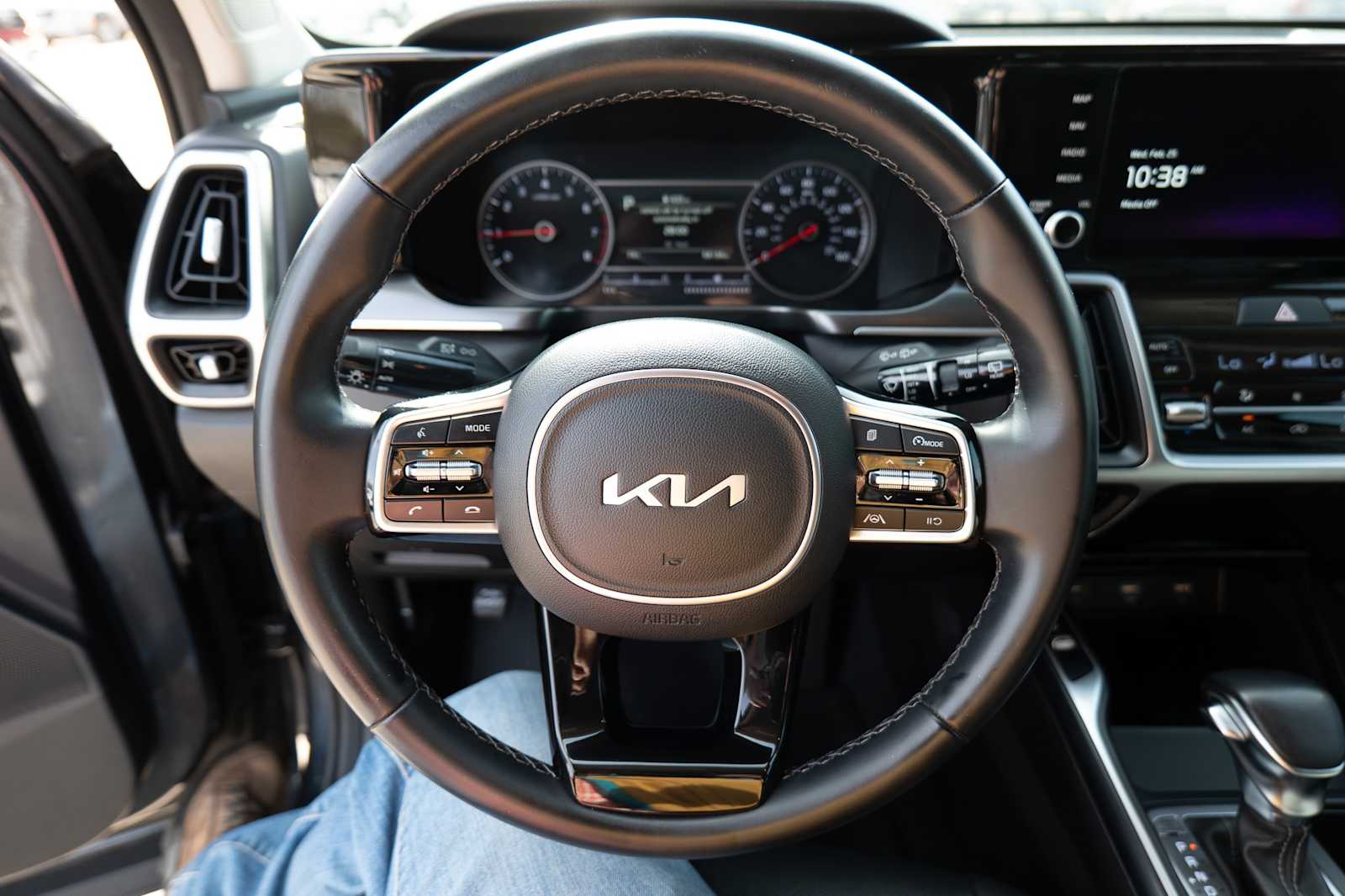 Thumbnail: 2022 Kia Sorento - 12