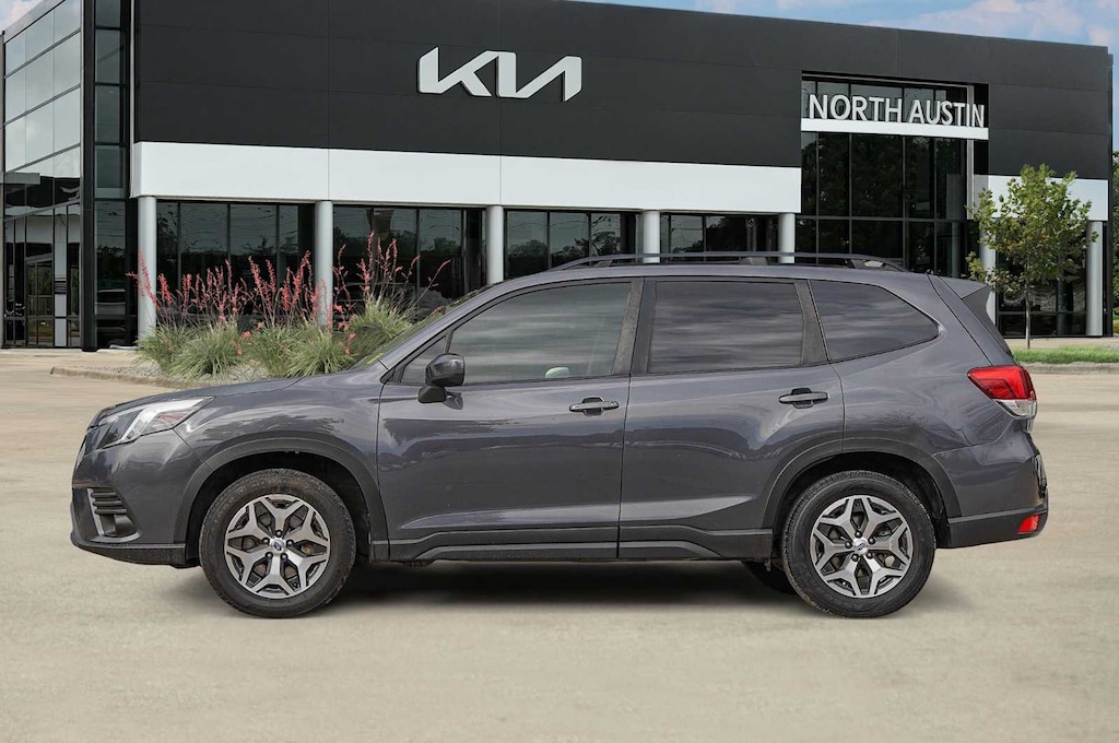 Used 2023 Subaru Forester Premium SUV