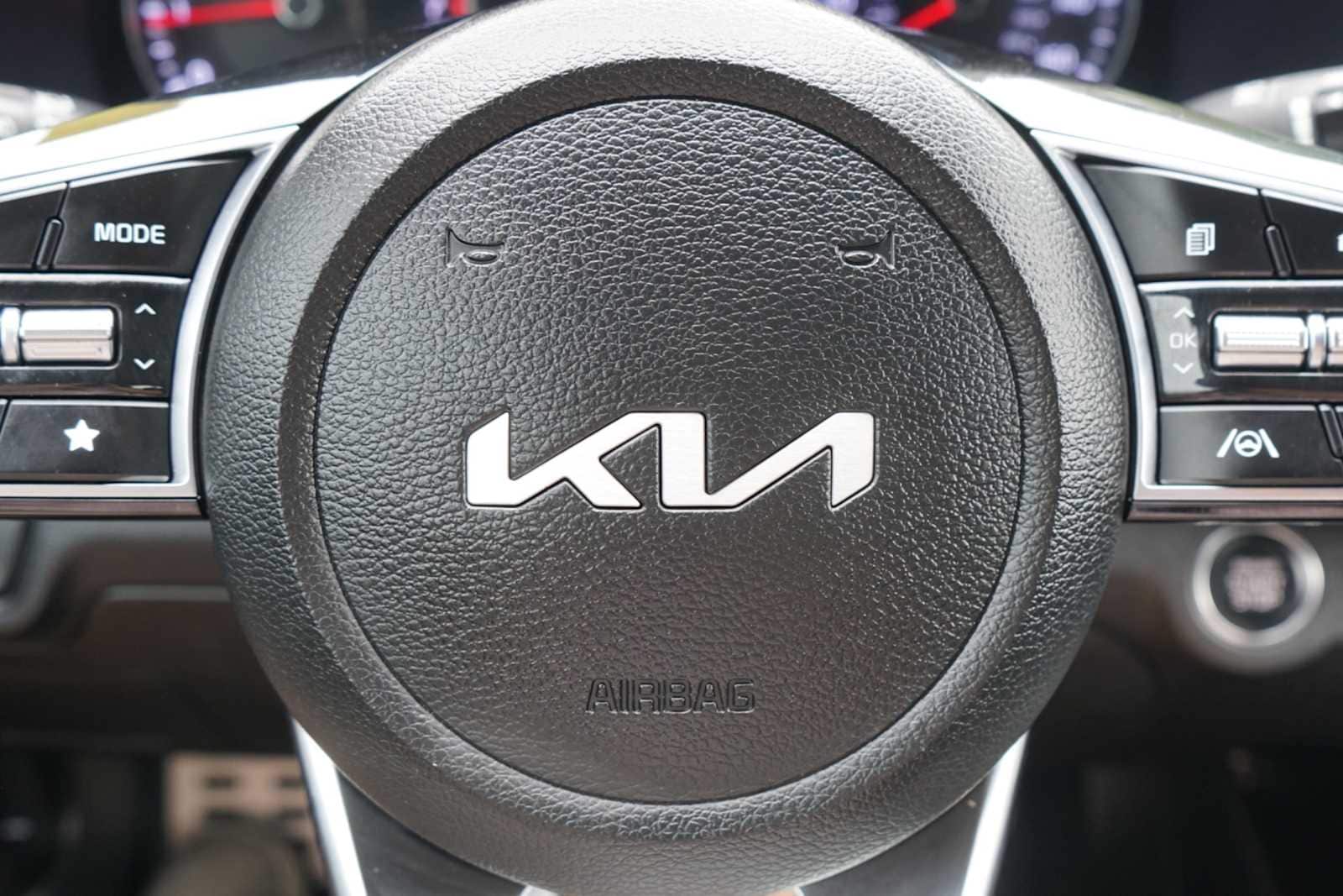 Thumbnail: 2023 Kia Forte - 13