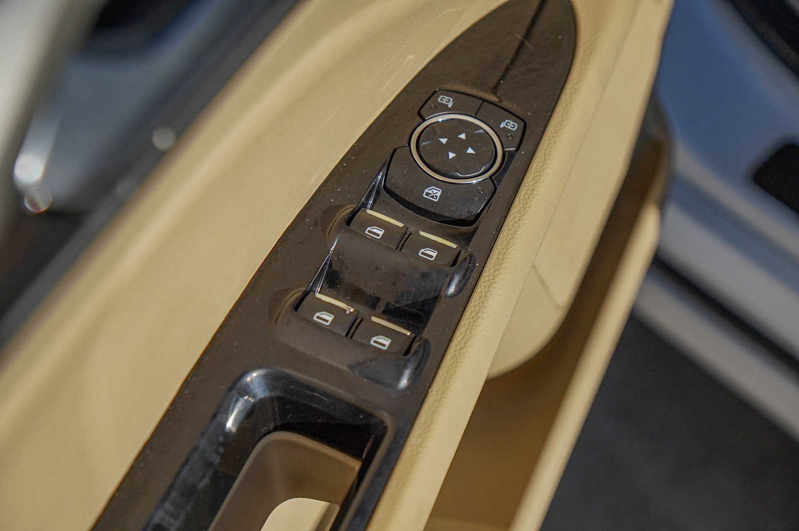 Thumbnail: 2014 Ford Fusion - 23