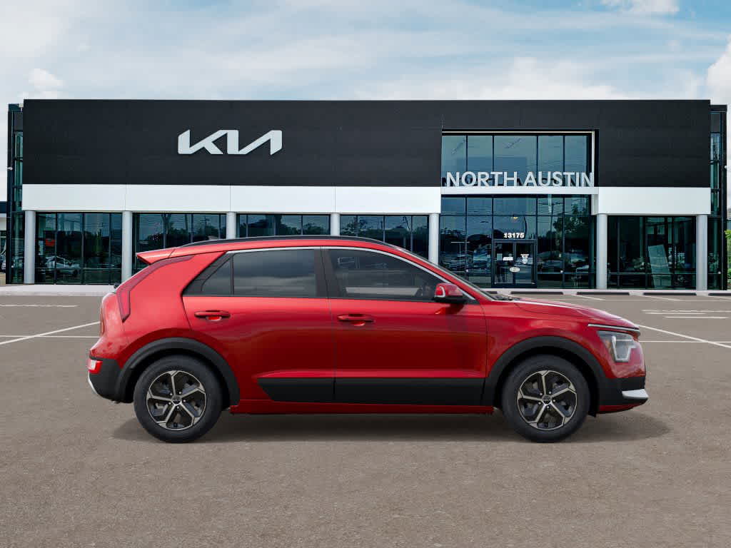 Thumbnail: 2025 Kia Niro - 7