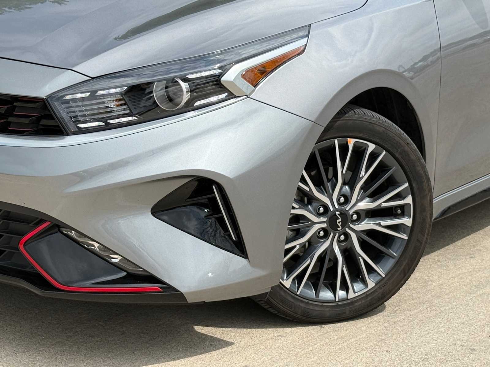 Thumbnail: 2023 Kia Forte - 3