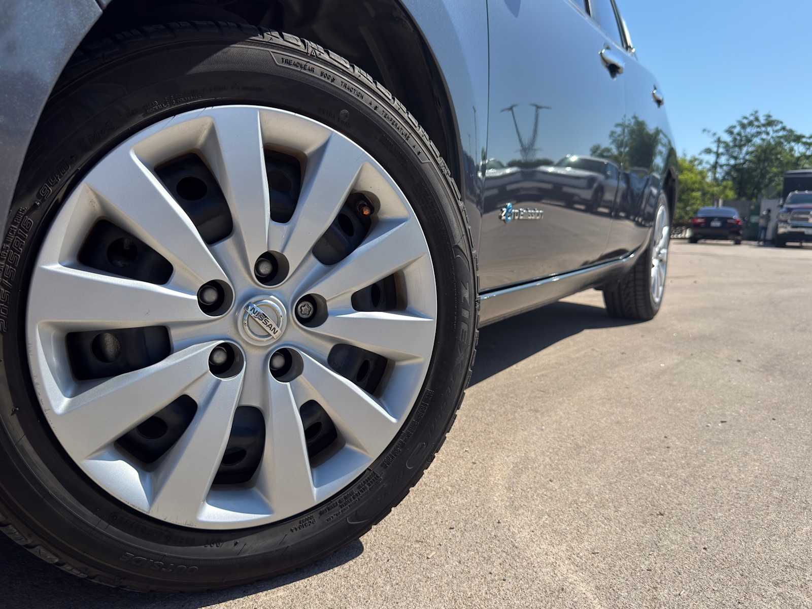 Thumbnail: 2013 Nissan Leaf - 5