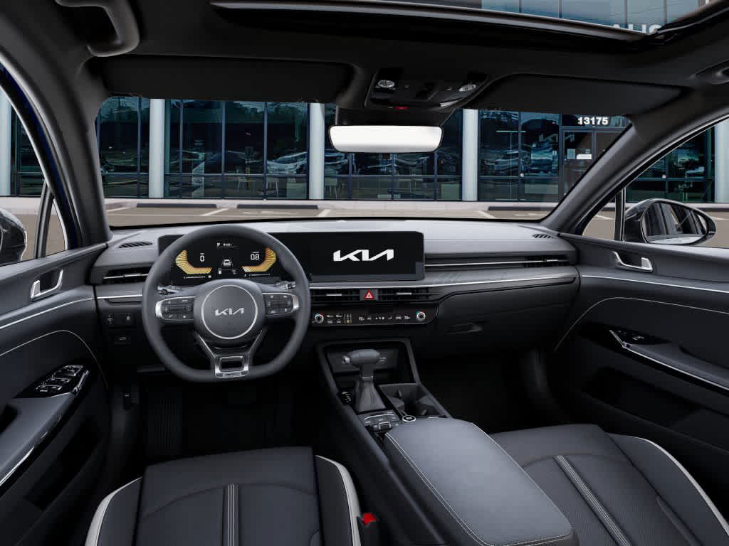 Thumbnail: 2025 Kia K5 - 14