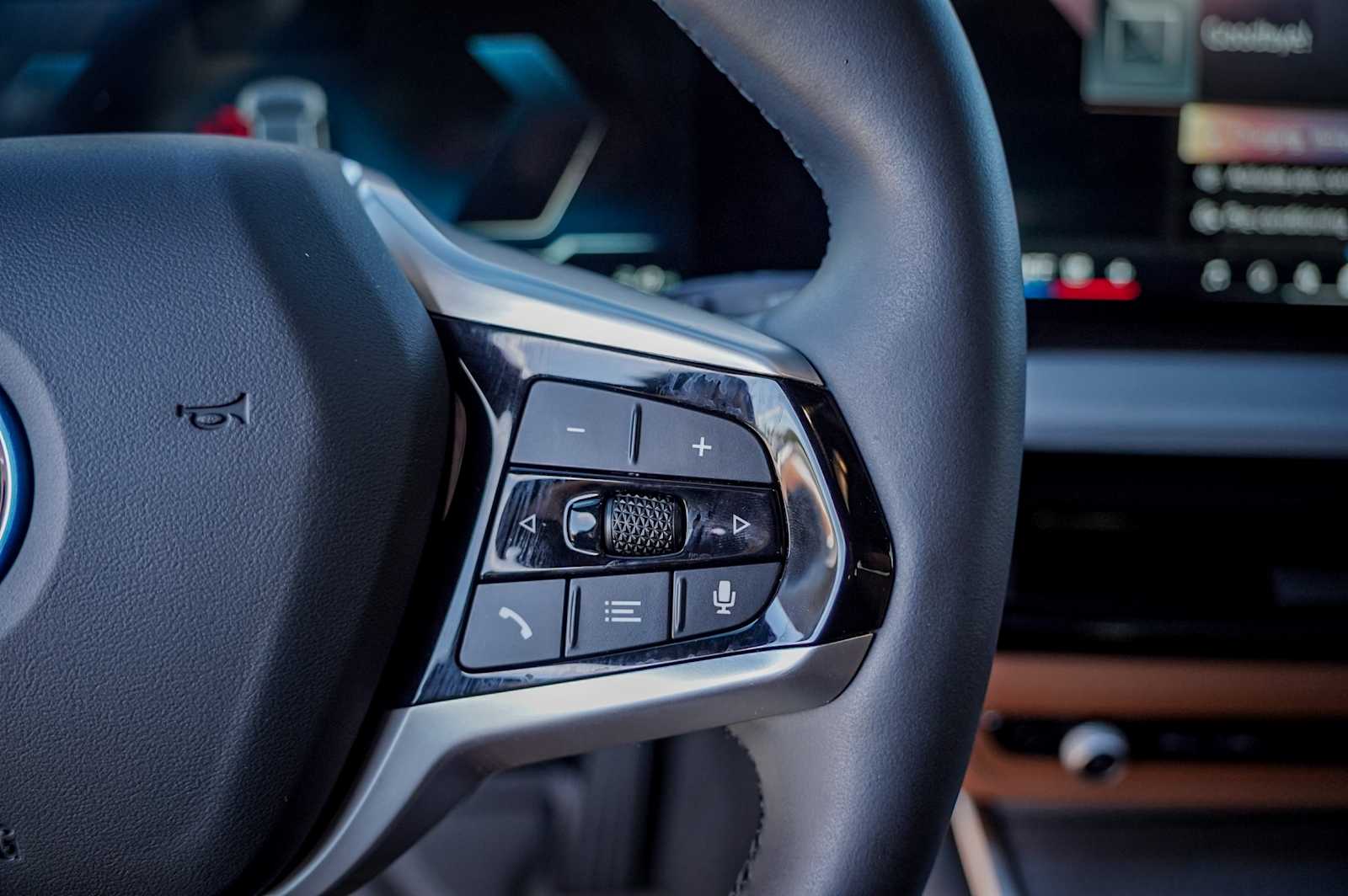 Thumbnail: 2025 BMW i4 - 16