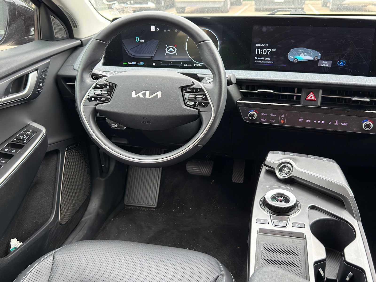 Thumbnail: 2023 Kia EV6 - 28