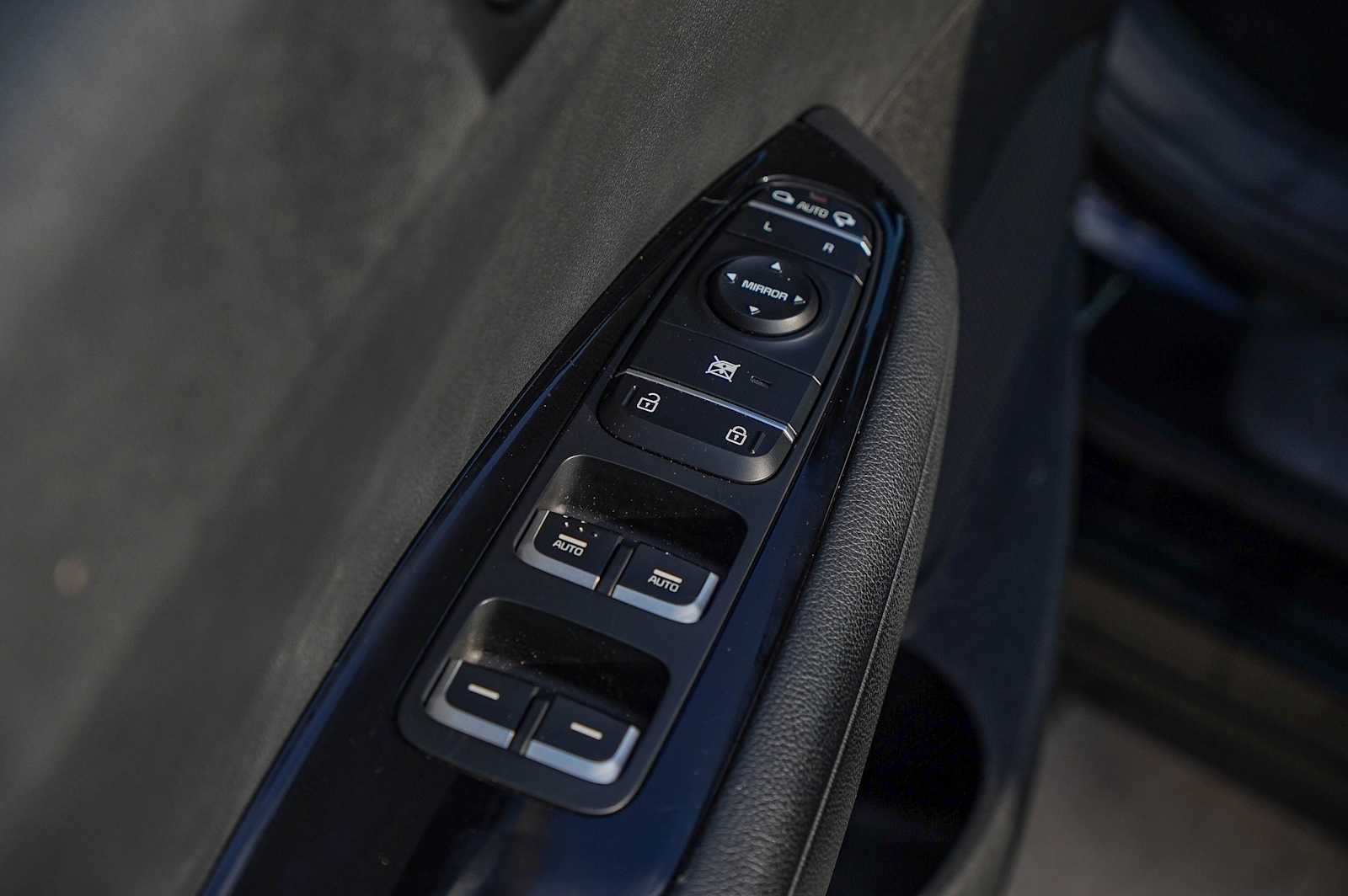 Thumbnail: 2018 Kia Optima - 25