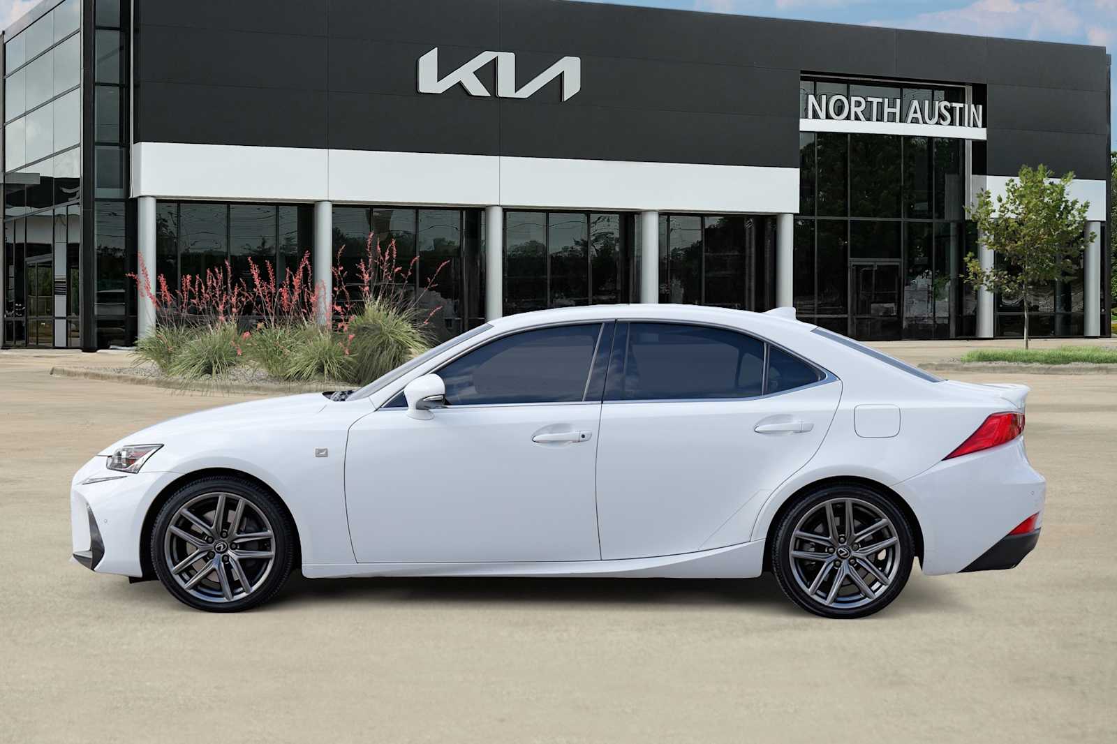 Thumbnail: 2020 Lexus IS - 4