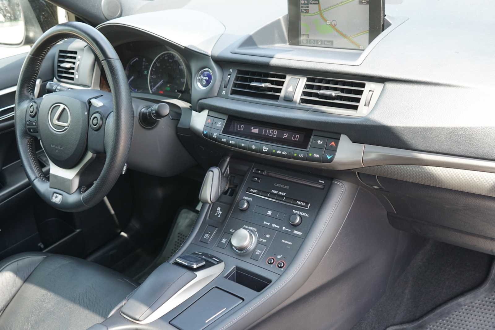 Thumbnail: 2015 Lexus CT - 25