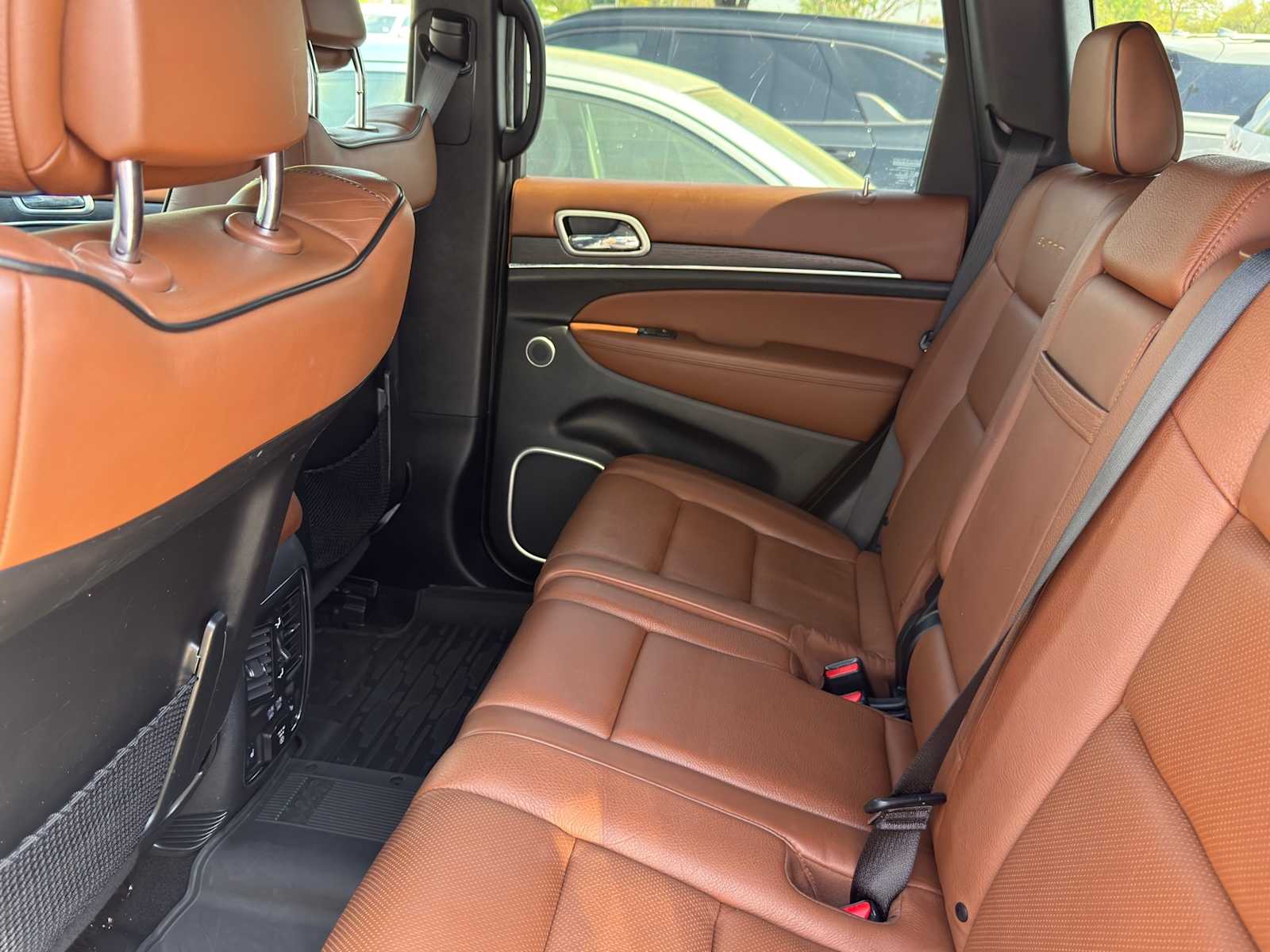 Thumbnail: 2020 Jeep Grand Cherokee - 23