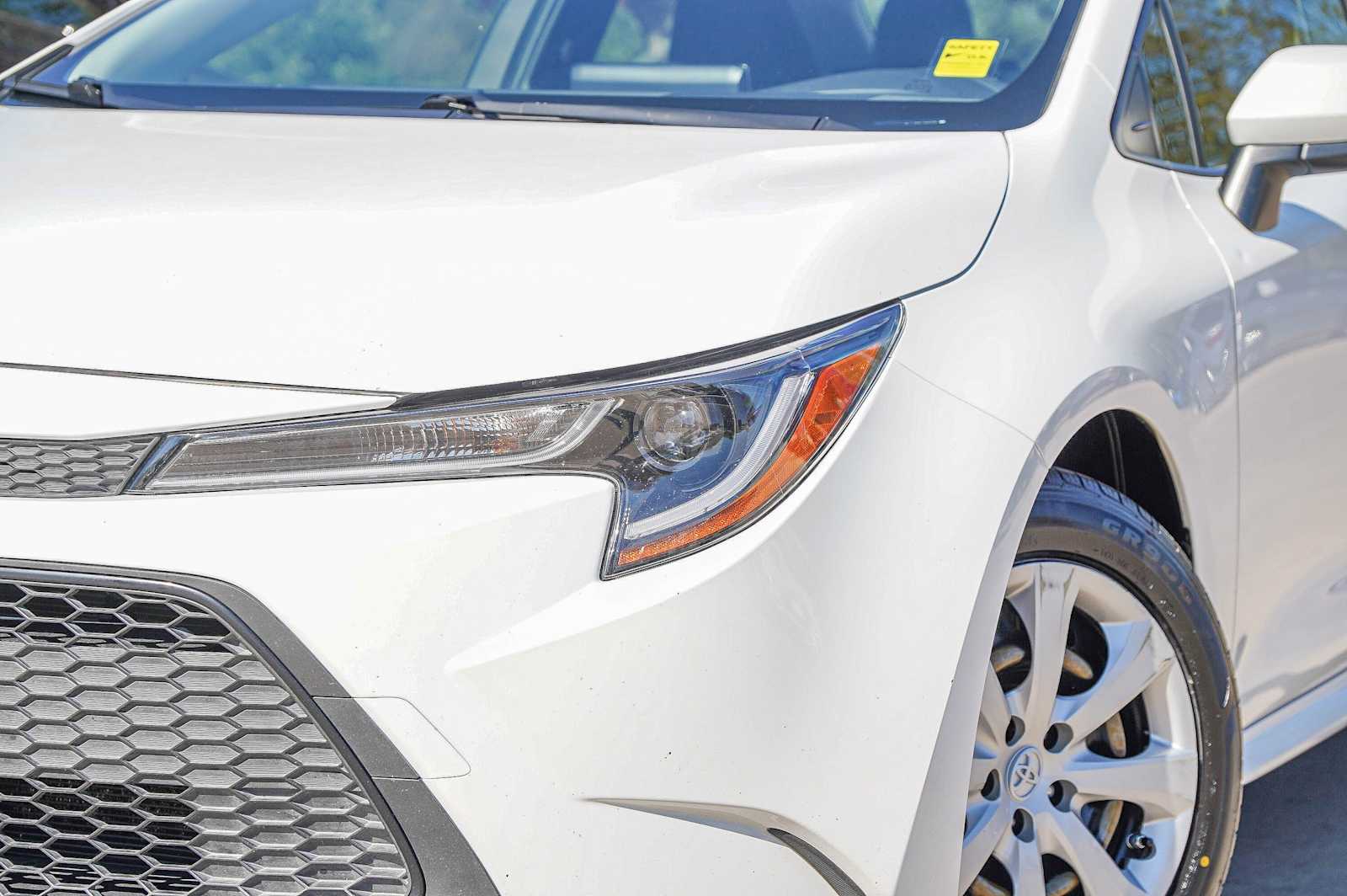 Thumbnail: 2022 Toyota Corolla - 3