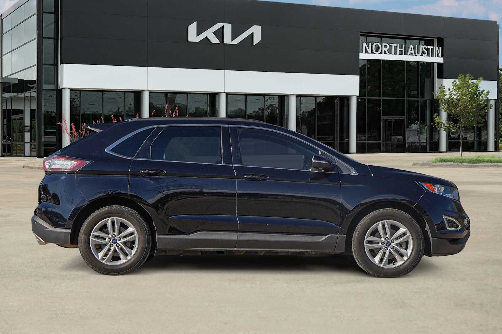 Thumbnail: 2017 Ford Edge - 7