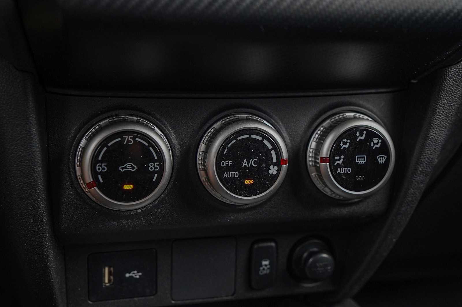 Thumbnail: 2021 Mitsubishi Outlander Sport - 19