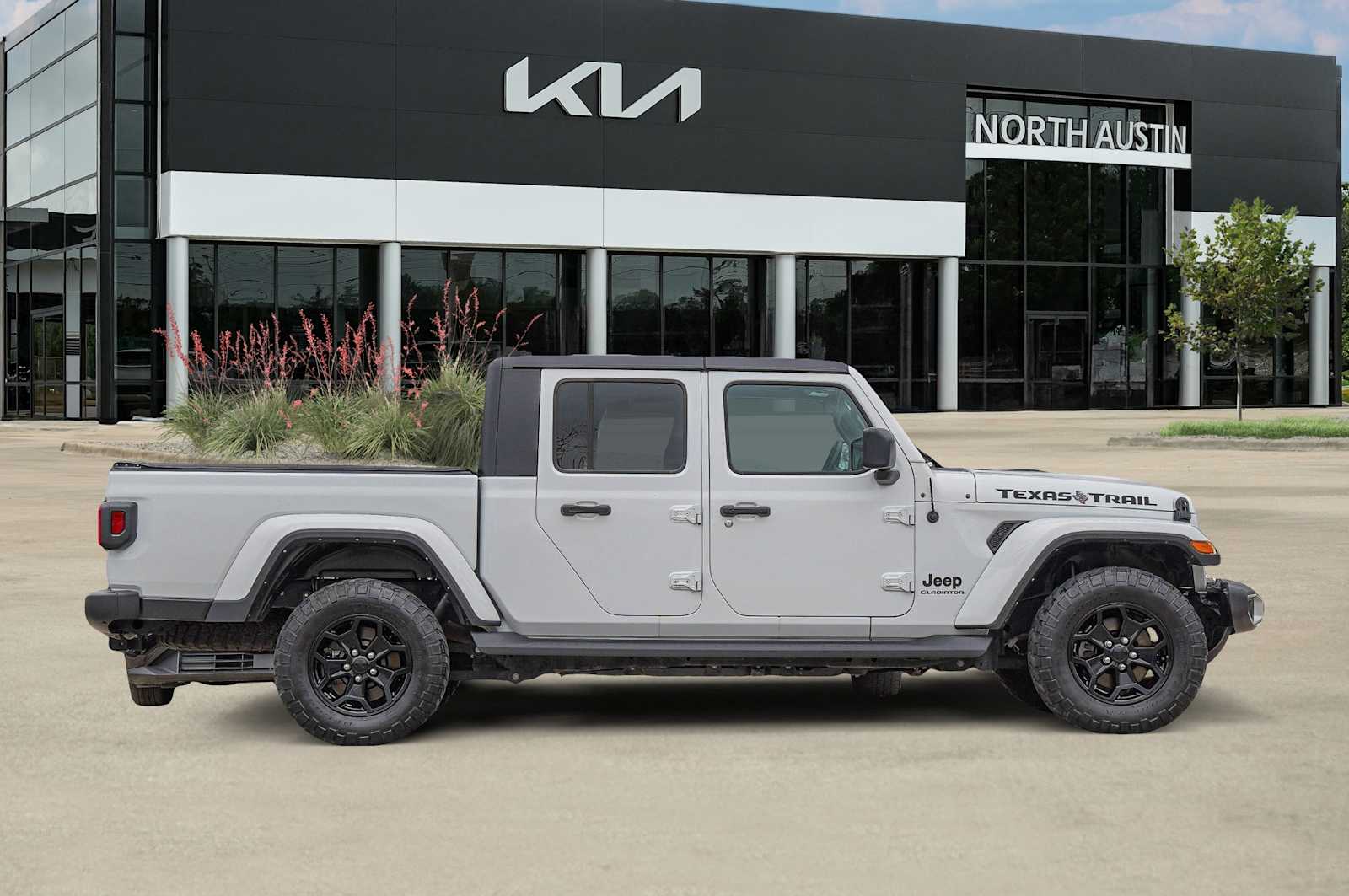Thumbnail: 2022 Jeep Gladiator - 7