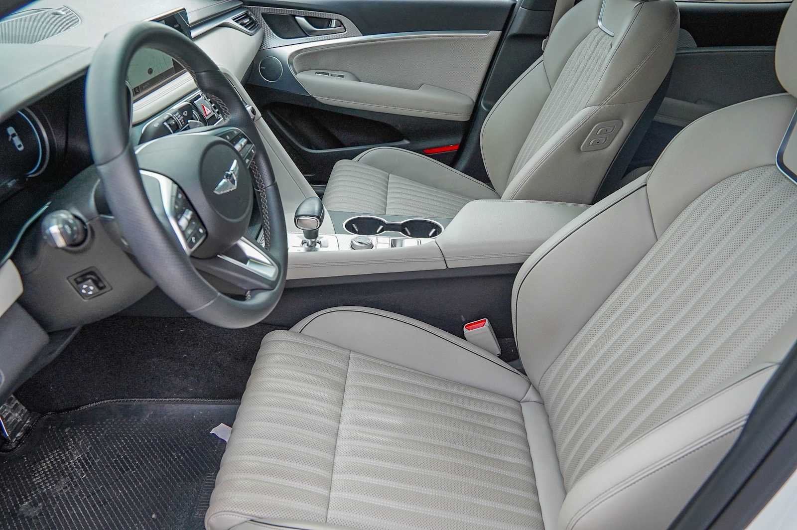 Thumbnail: 2023 Genesis G70 - 10