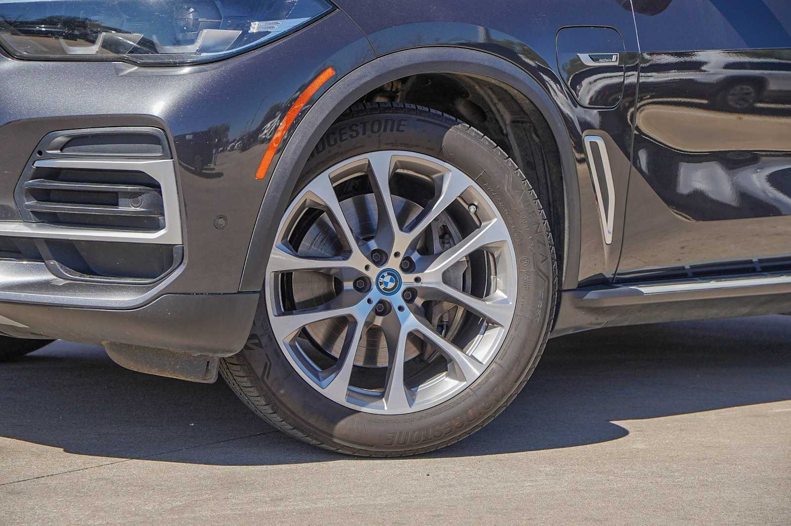 Thumbnail: 2023 BMW X5 - 2