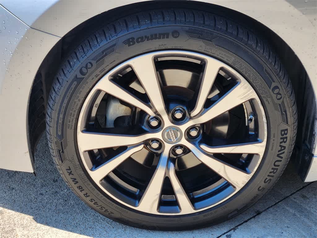 Thumbnail: 2016 Nissan Maxima - 8