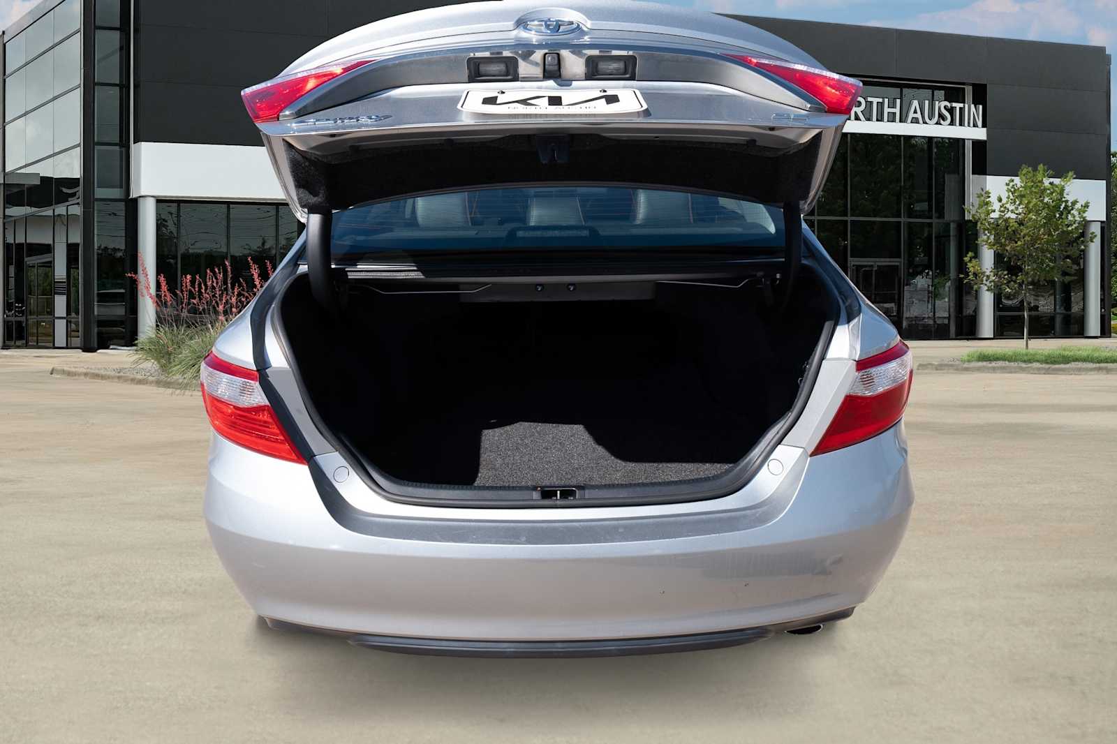 Thumbnail: 2015 Toyota Camry - 29