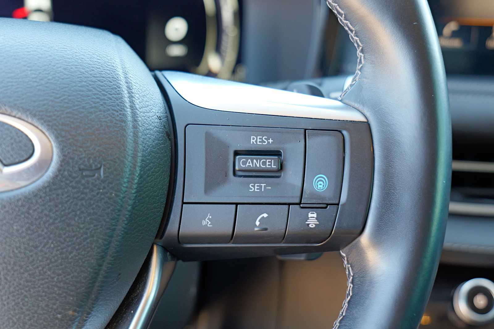 Thumbnail: 2023 INFINITI QX60 - 14