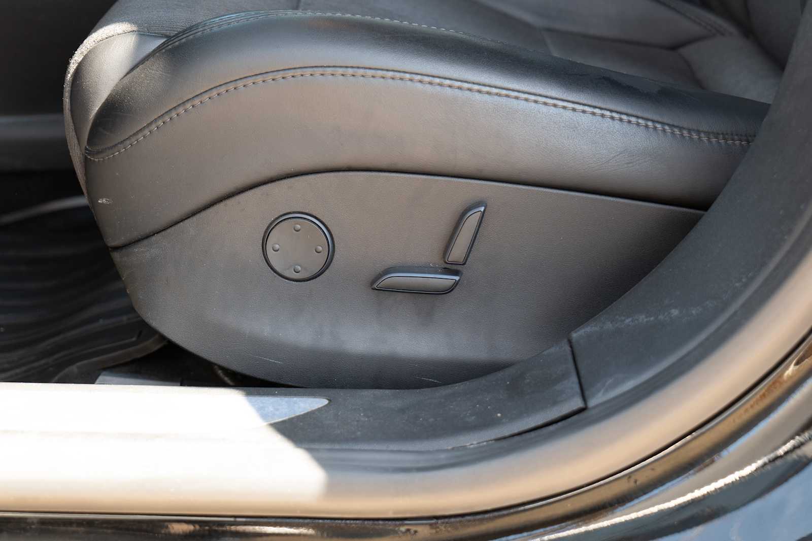 Thumbnail: 2017 Tesla Model S - 21