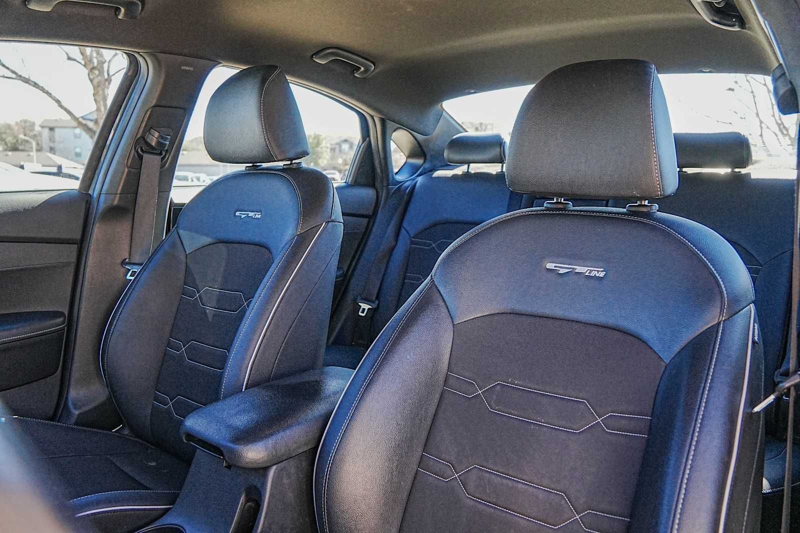 Thumbnail: 2021 Kia Forte - 11