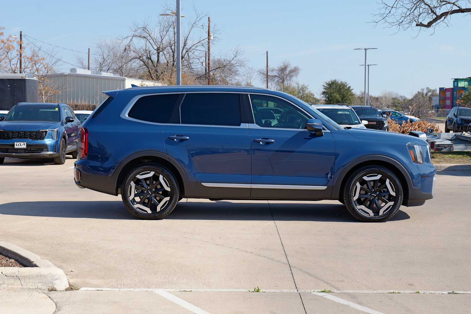 Thumbnail: 2023 Kia Telluride - 6