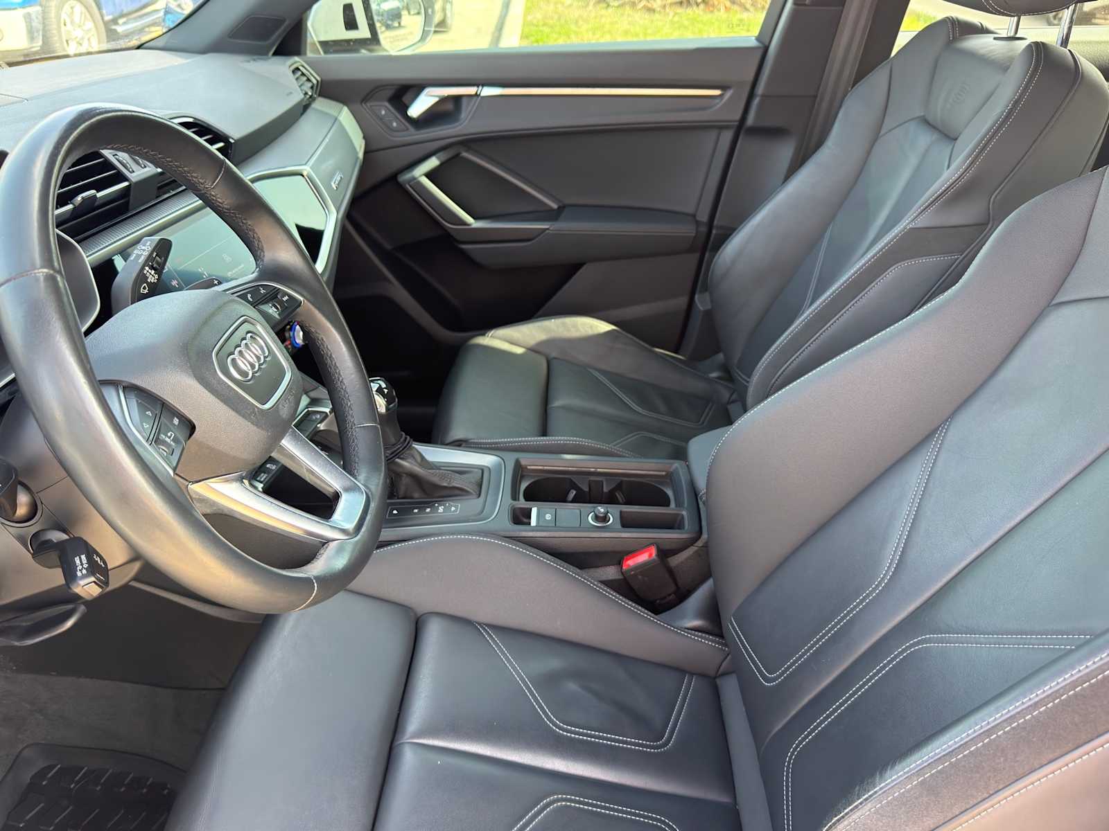 Thumbnail: 2022 Audi Q3 - 13