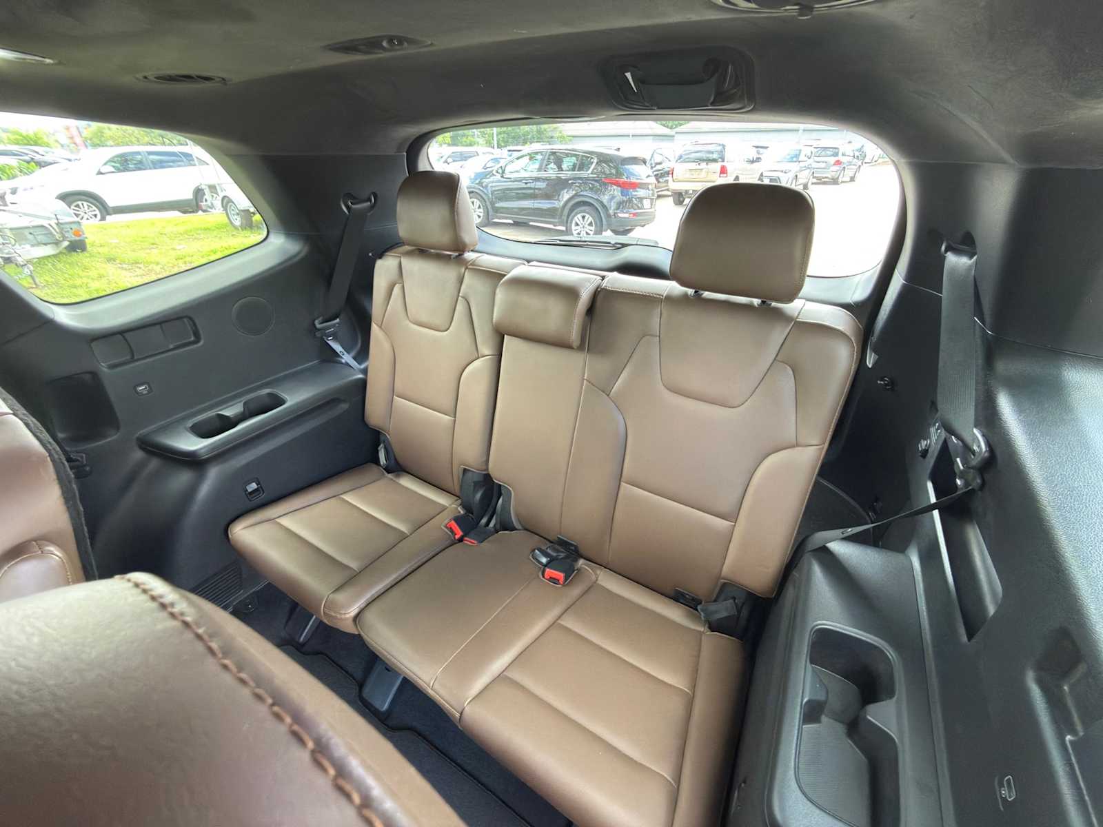 Thumbnail: 2020 Kia Telluride - 27