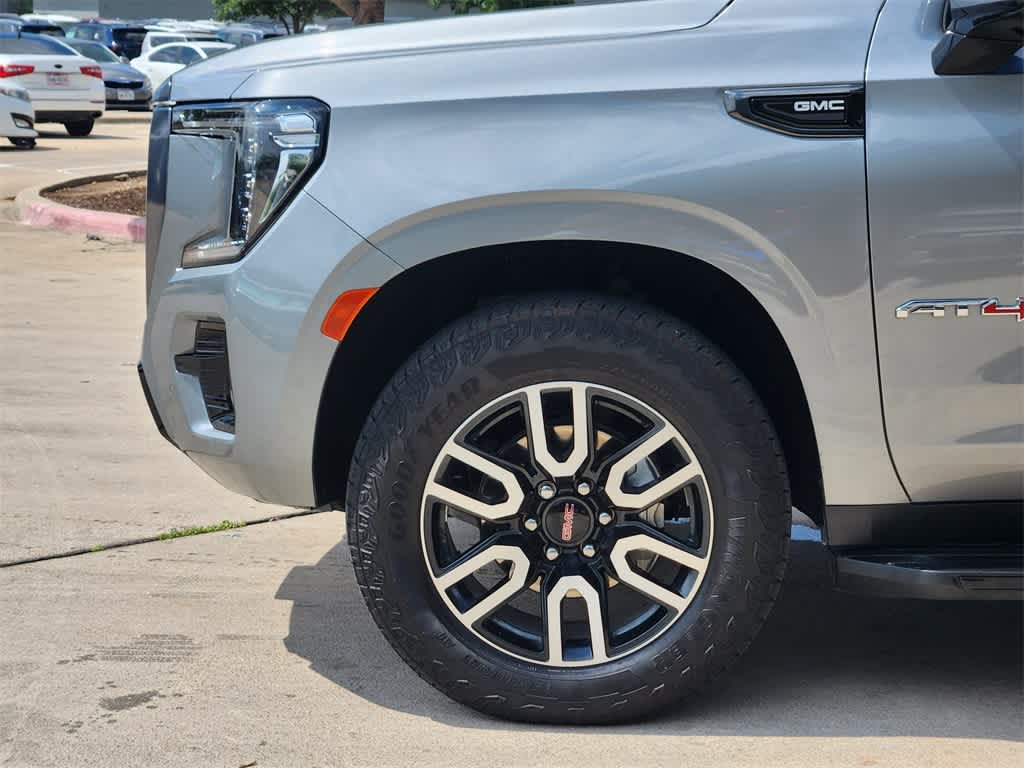 2024 GMC Yukon AT4 8