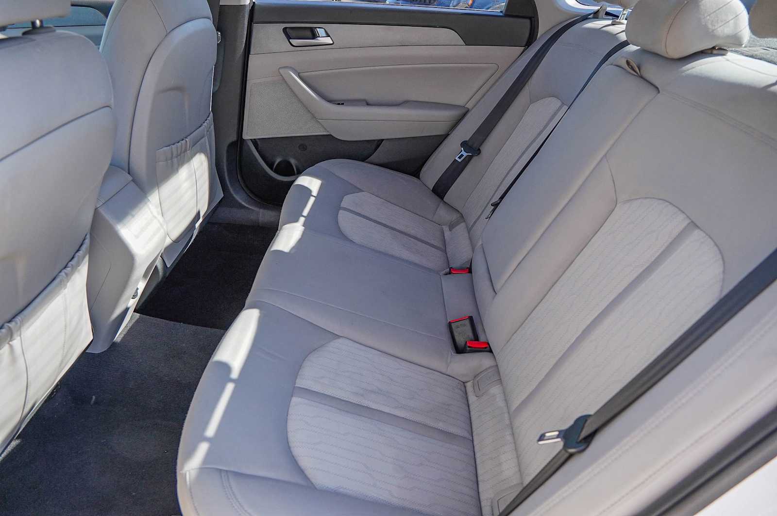 Thumbnail: 2017 Hyundai Sonata - 34