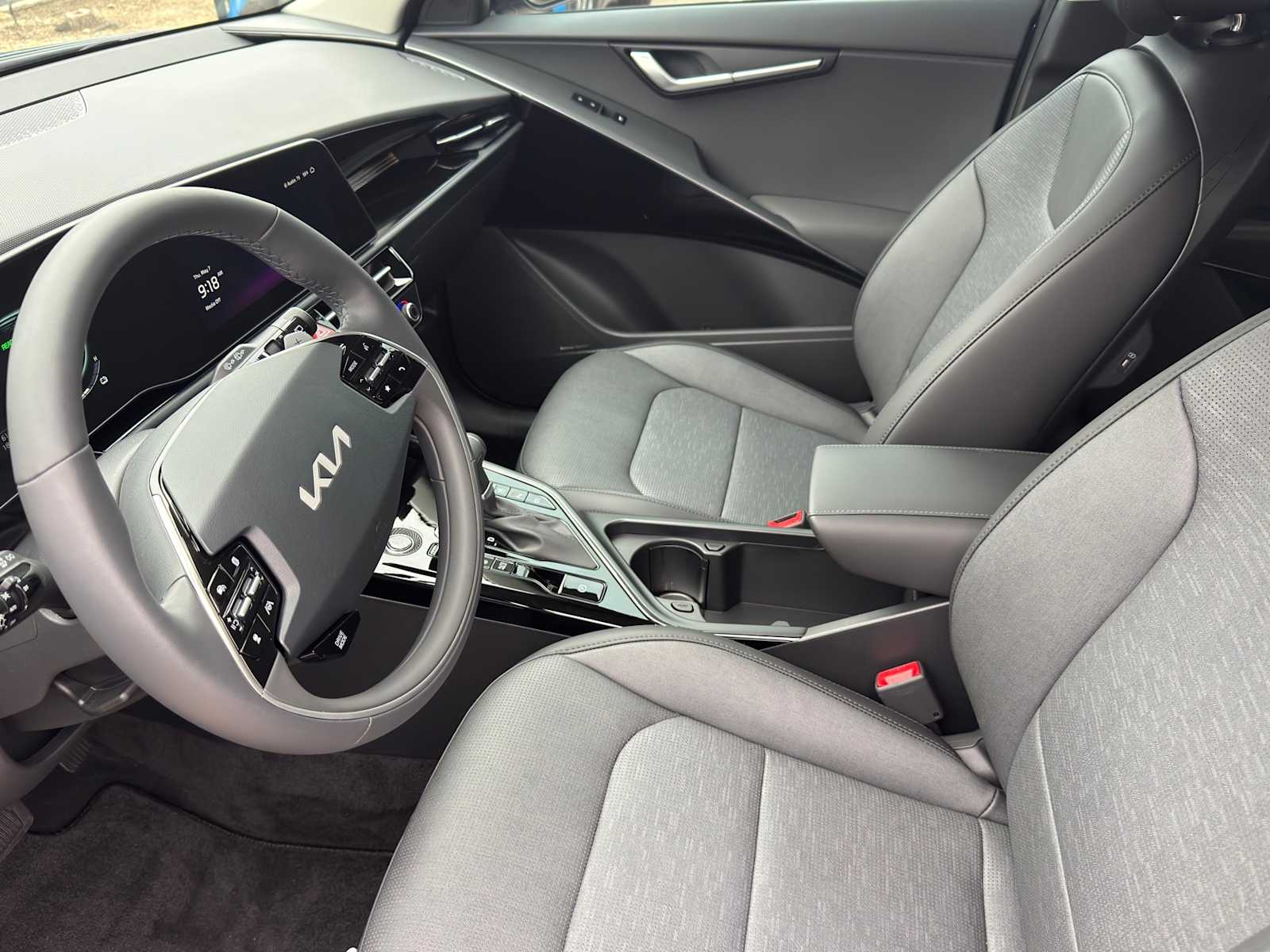 Thumbnail: 2026 Kia Niro - 13