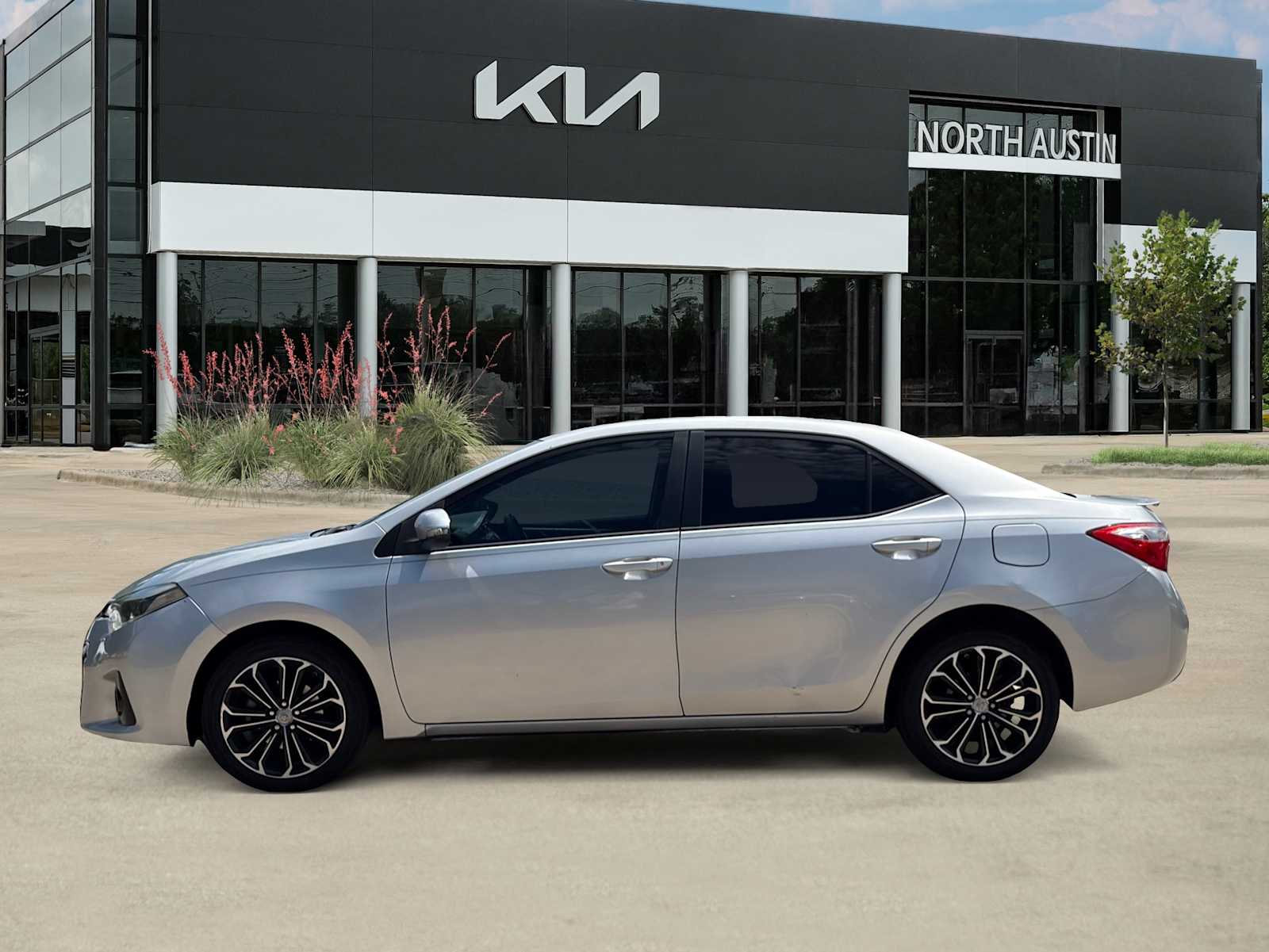 Thumbnail: 2014 Toyota Corolla - 3