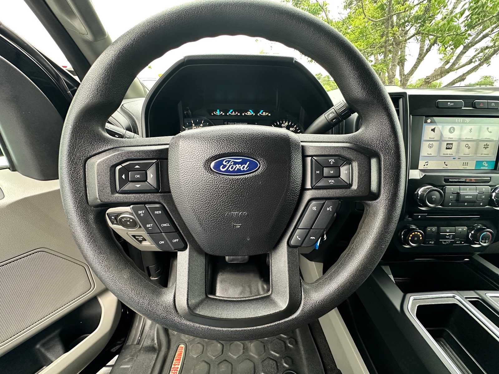 Thumbnail: 2017 Ford F-150 - 9