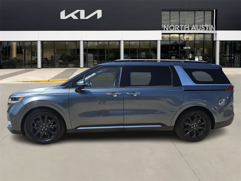 Thumbnail: 2022 Kia Carnival - 4