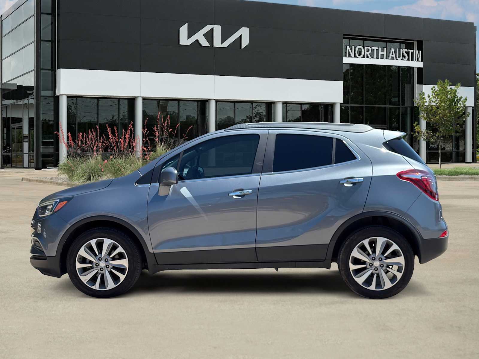 Thumbnail: 2020 Buick Encore - 3