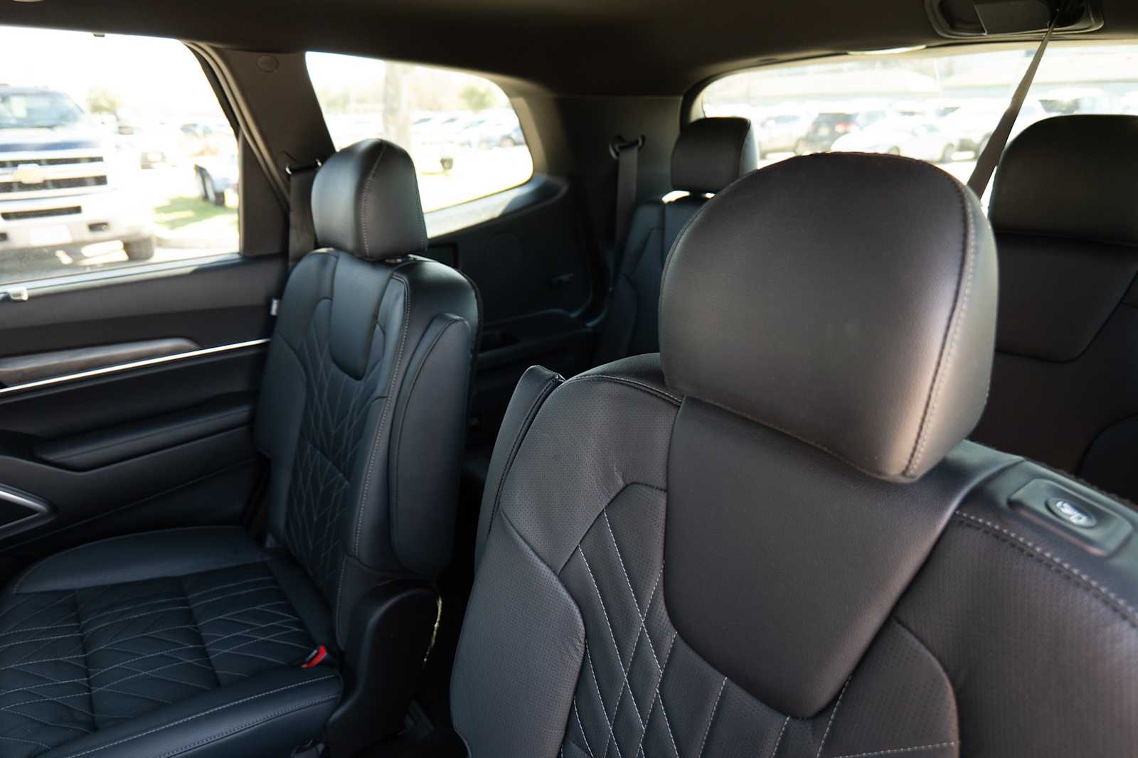 Thumbnail: 2023 Kia Telluride - 25