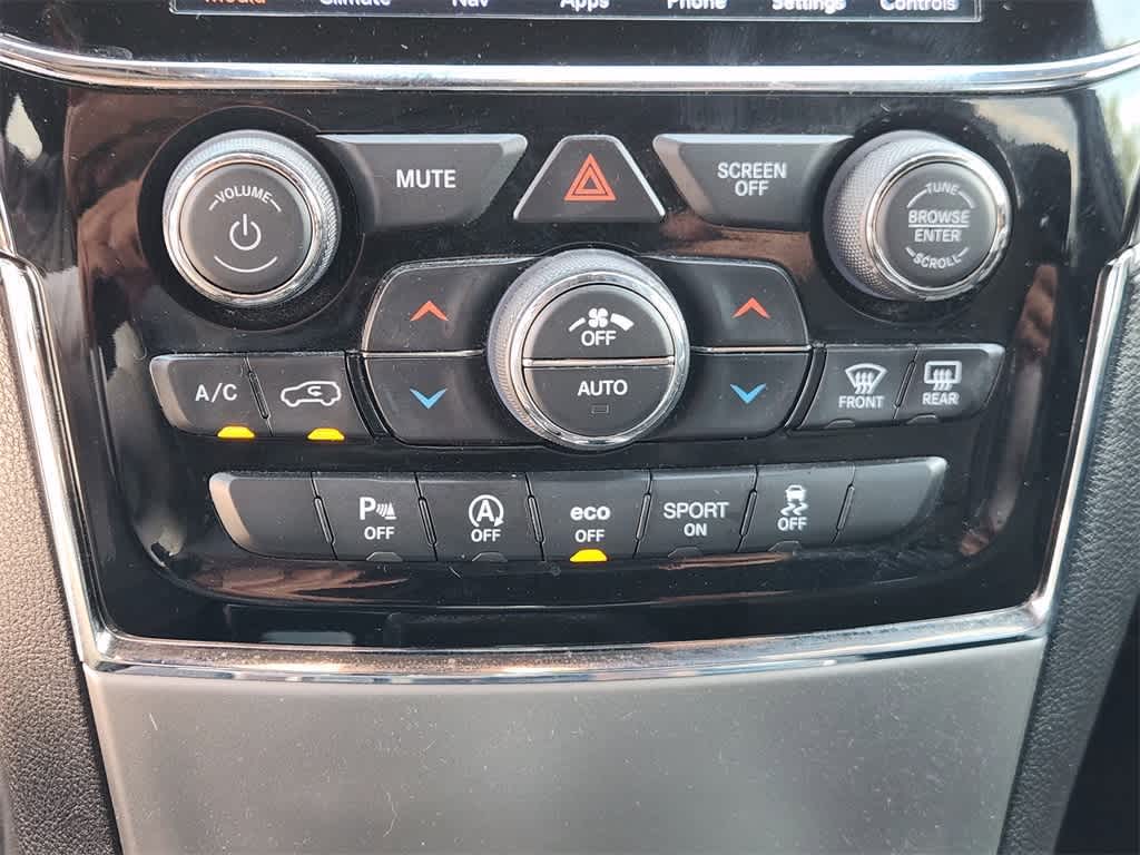 Thumbnail: 2020 Jeep Grand Cherokee - 18