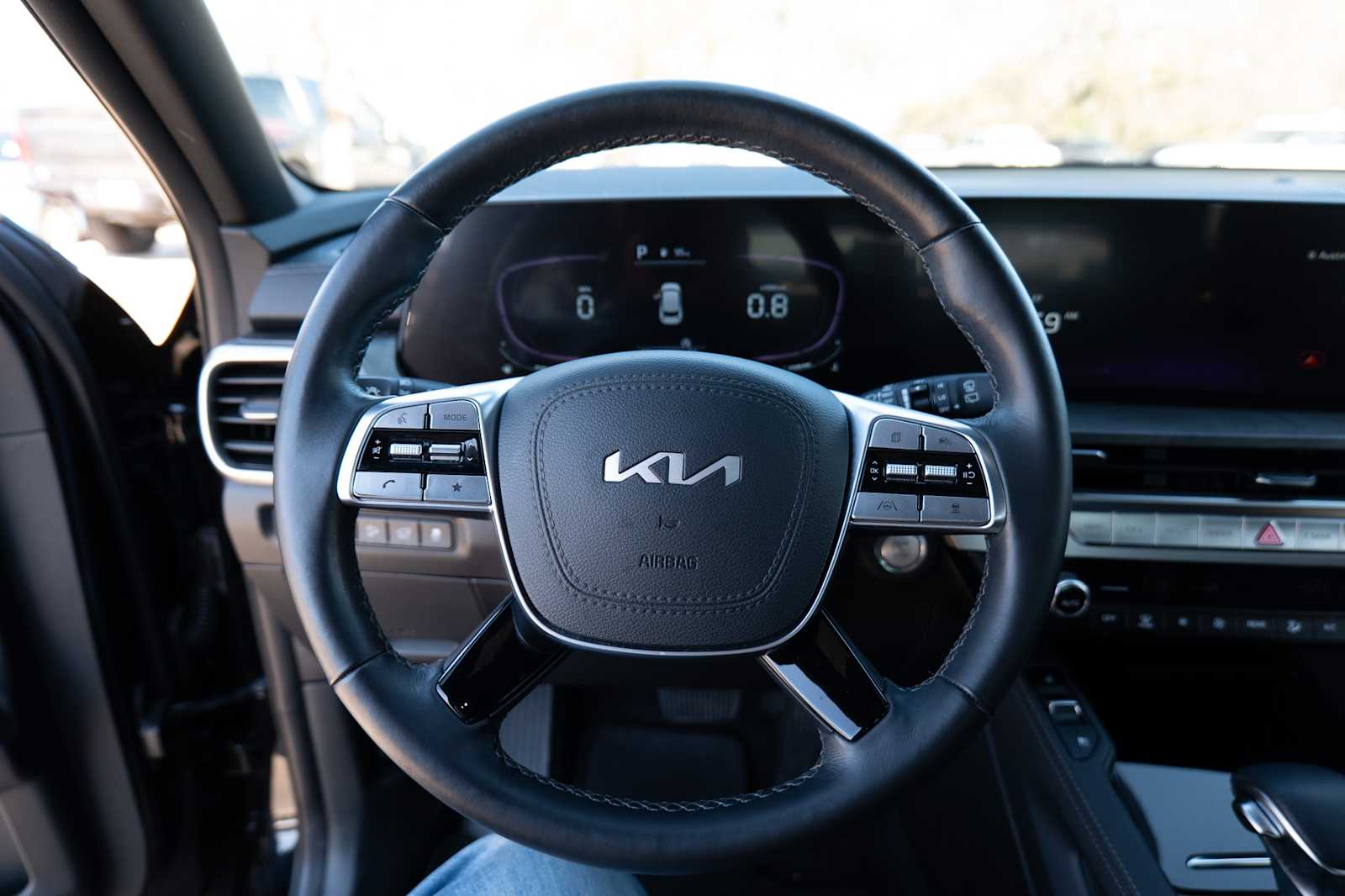 Thumbnail: 2023 Kia Telluride - 12