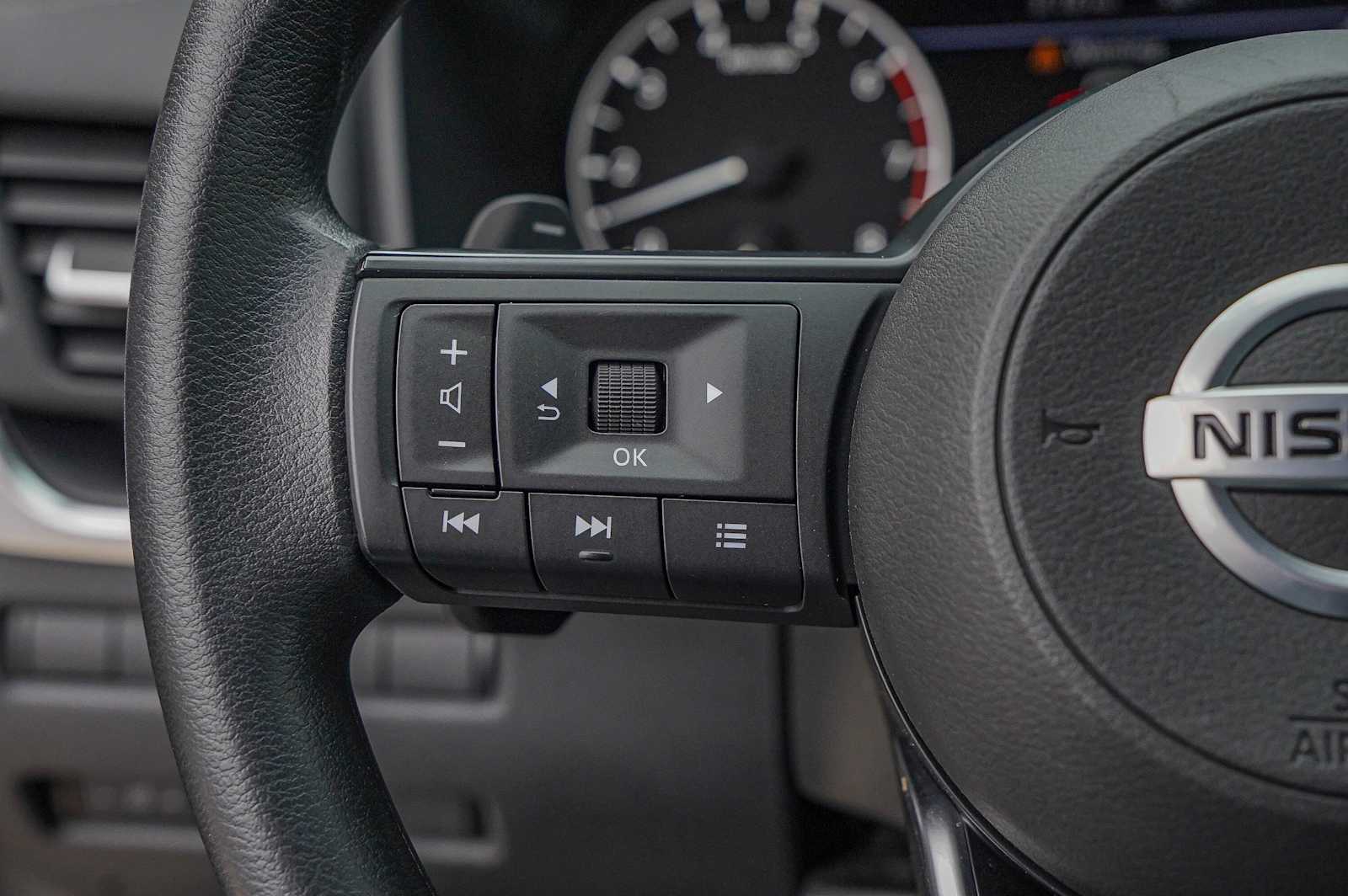 Thumbnail: 2021 Nissan Rogue - 13