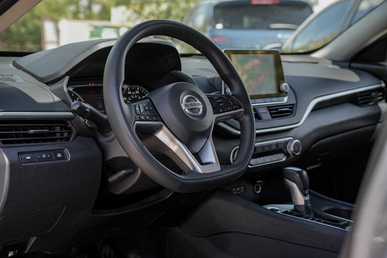 2019 Nissan Altima 2.5 S photo 2