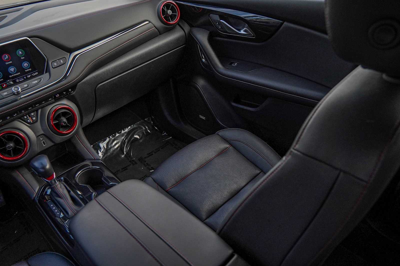 Thumbnail: 2022 Chevrolet Blazer - 28