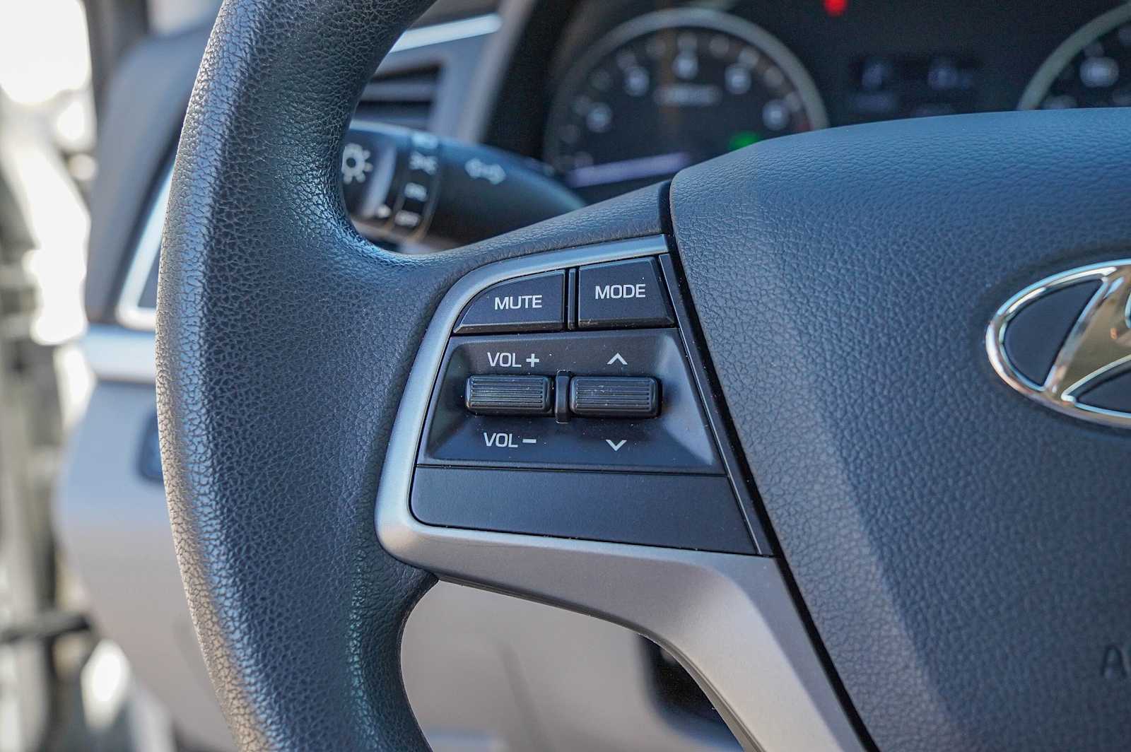 Thumbnail: 2017 Hyundai Elantra - 13