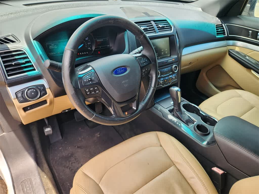 Thumbnail: 2016 Ford Explorer - 2