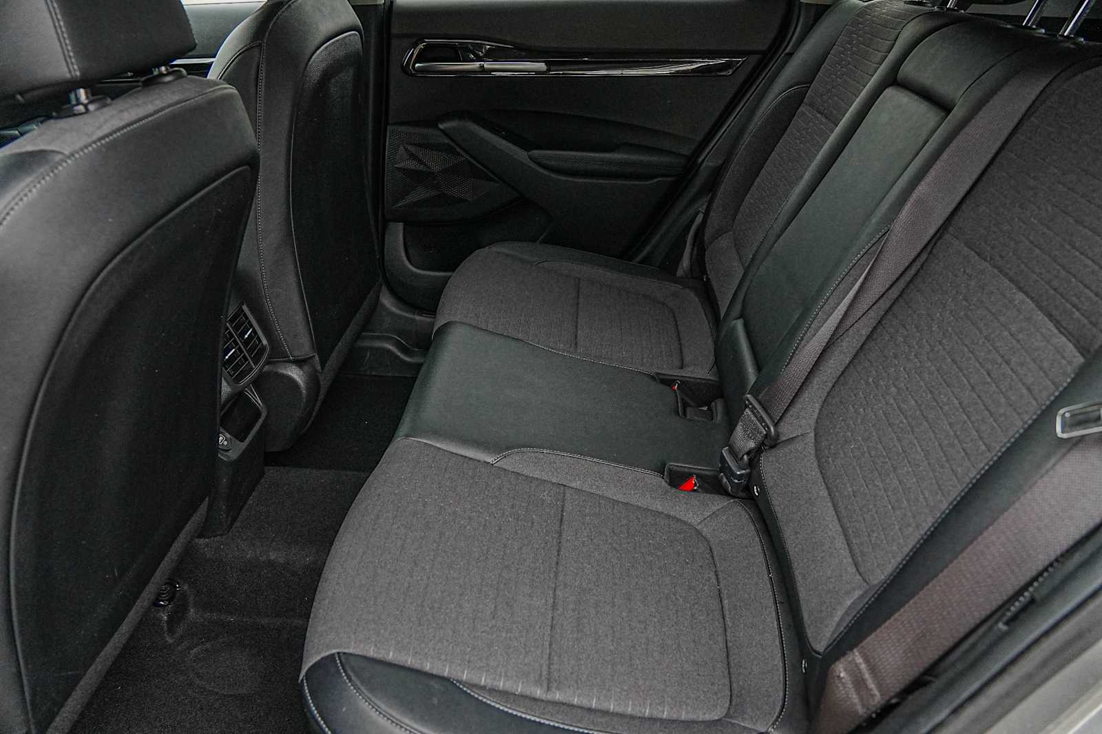 Thumbnail: 2023 Kia Seltos - 28