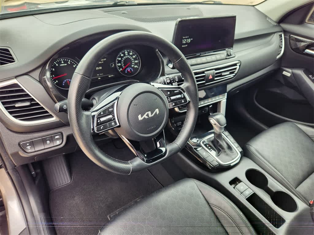 Thumbnail: 2023 Kia Seltos - 2