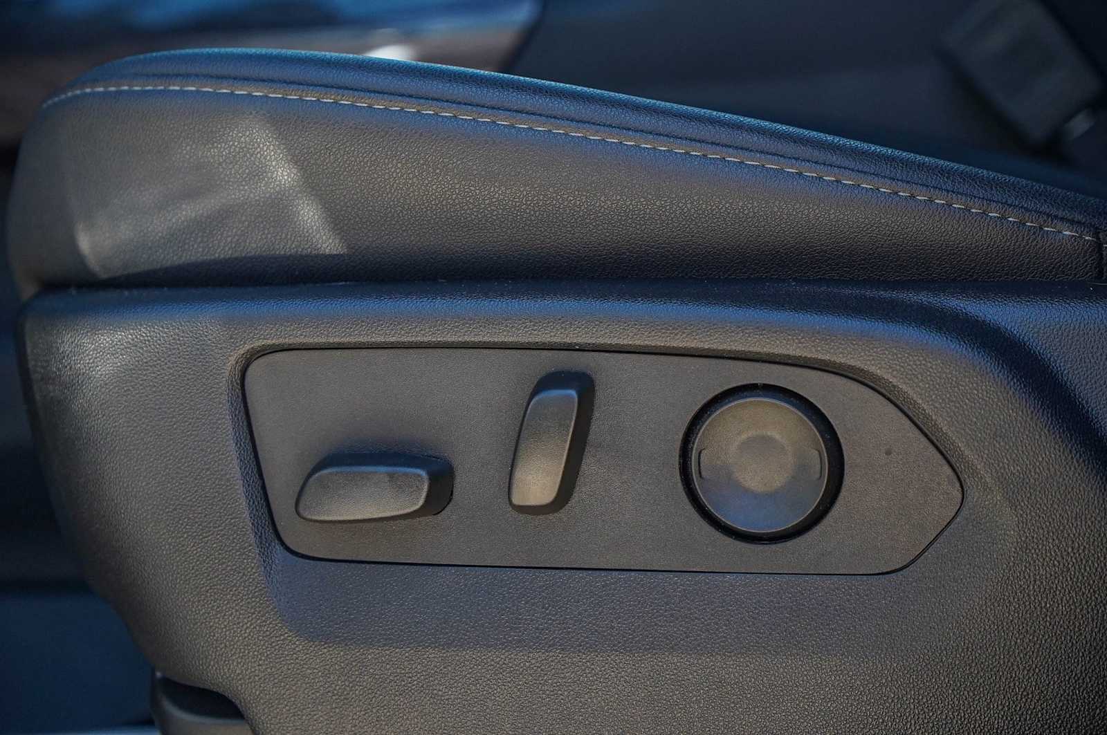 Thumbnail: 2024 Chevrolet Silverado 2500 - 24